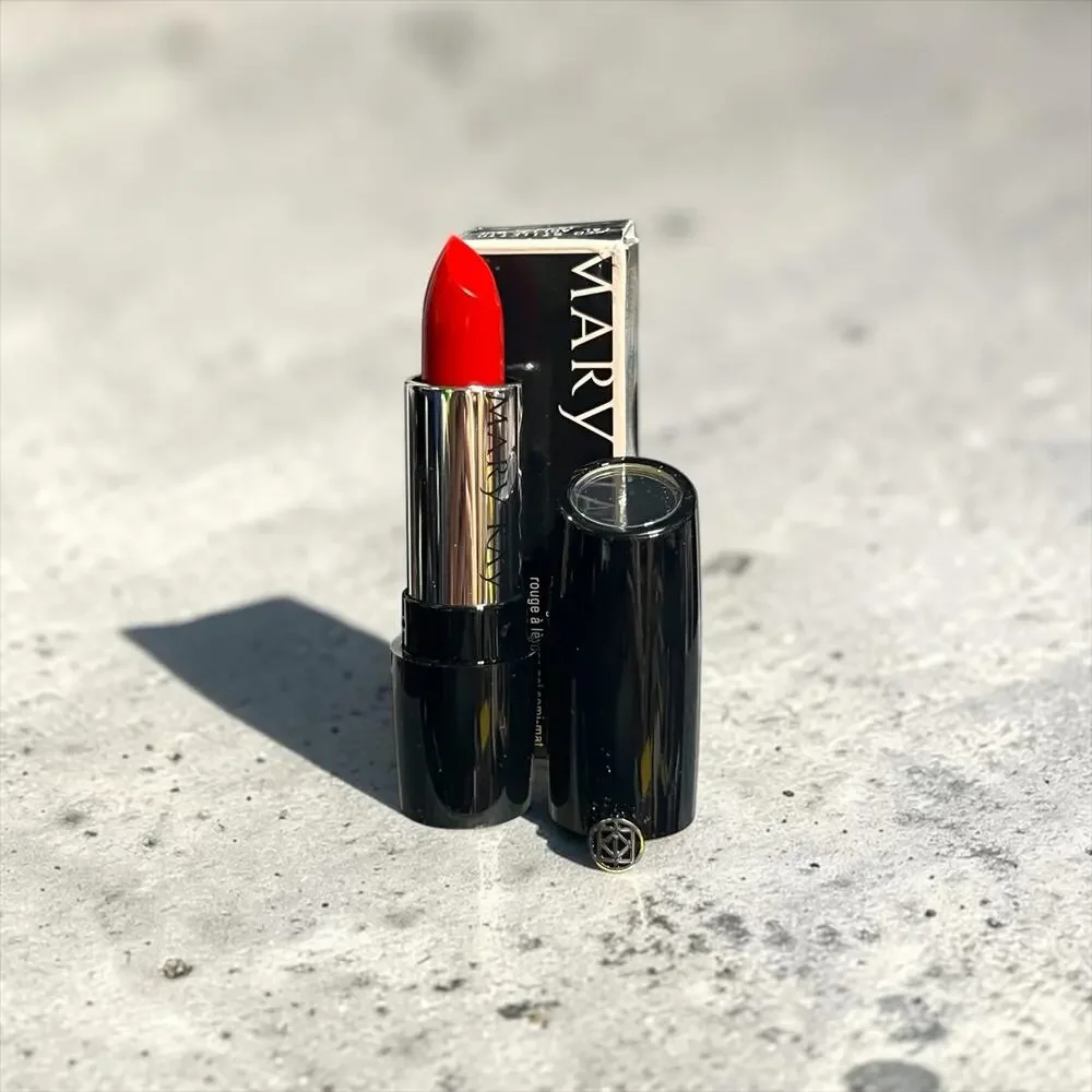 Mary Kay Gel Semi-Matte Lipstick Red Stiletto New